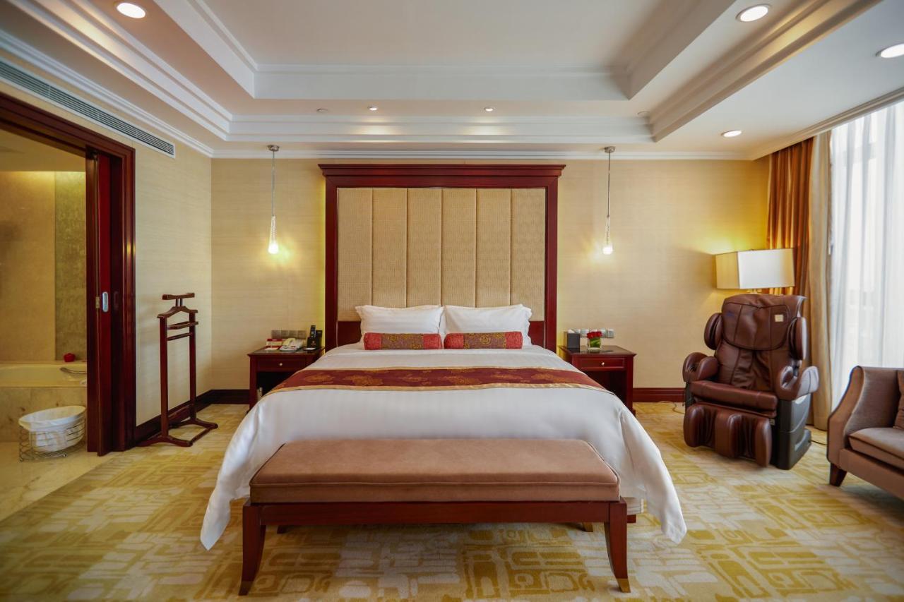 Soluxe Hotel Guangzhou - Overseas Buyers Registration Service&Canton Fair Free Shuttle Bus 15 Apr To 05 May מראה חיצוני תמונה