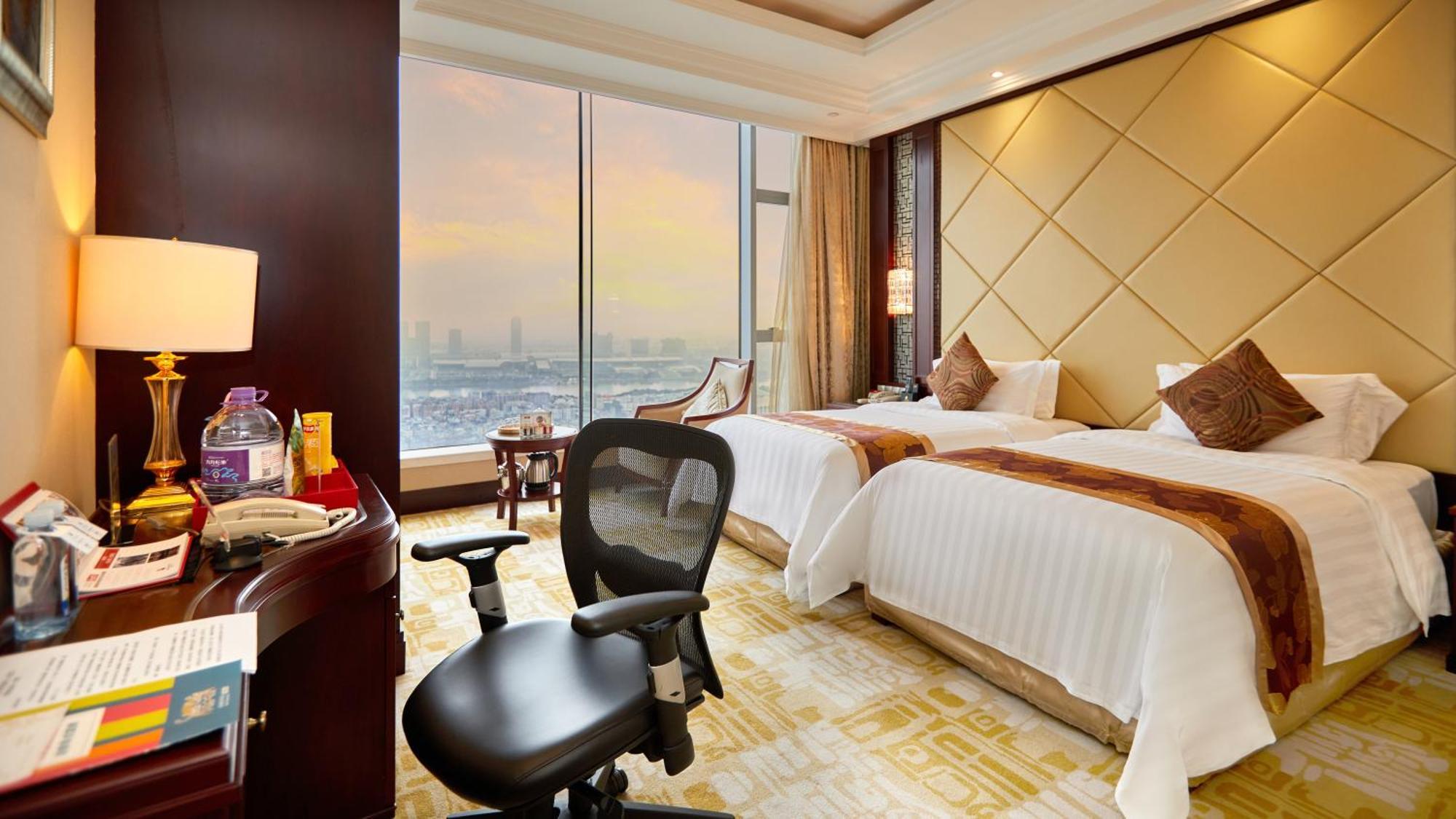 Soluxe Hotel Guangzhou - Overseas Buyers Registration Service&Canton Fair Free Shuttle Bus 15 Apr To 05 May מראה חיצוני תמונה