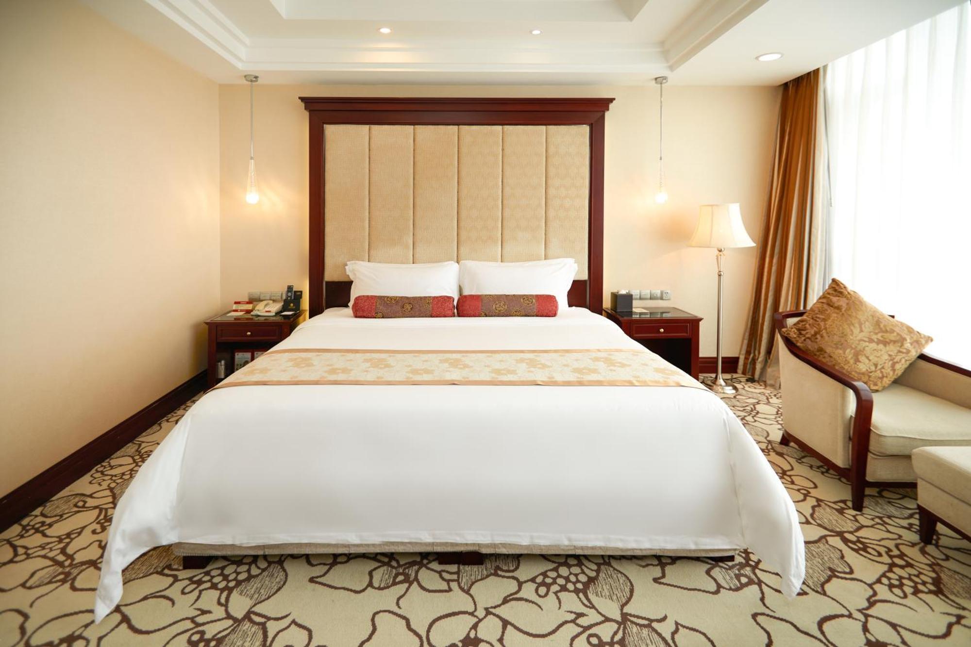 Soluxe Hotel Guangzhou - Overseas Buyers Registration Service&Canton Fair Free Shuttle Bus 15 Apr To 05 May מראה חיצוני תמונה