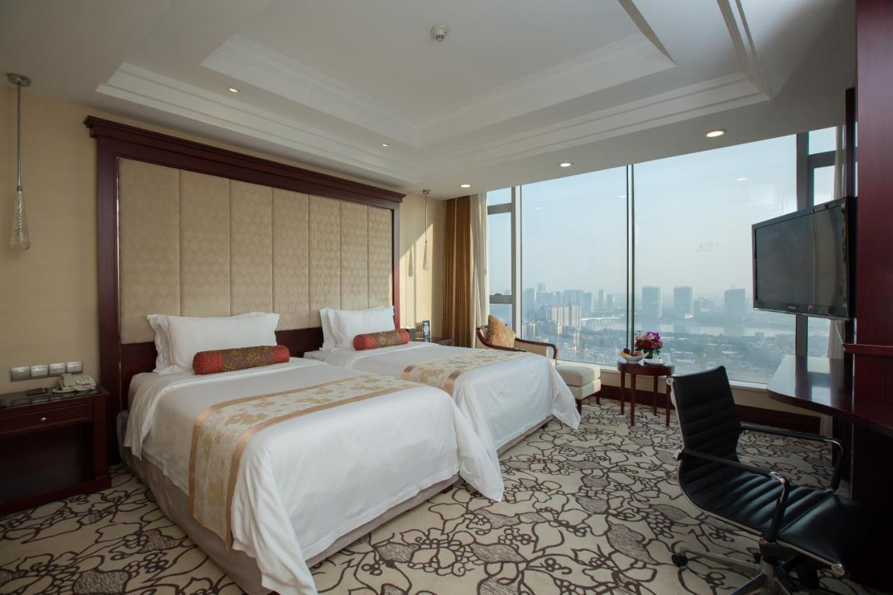 Soluxe Hotel Guangzhou - Overseas Buyers Registration Service&Canton Fair Free Shuttle Bus 15 Apr To 05 May מראה חיצוני תמונה